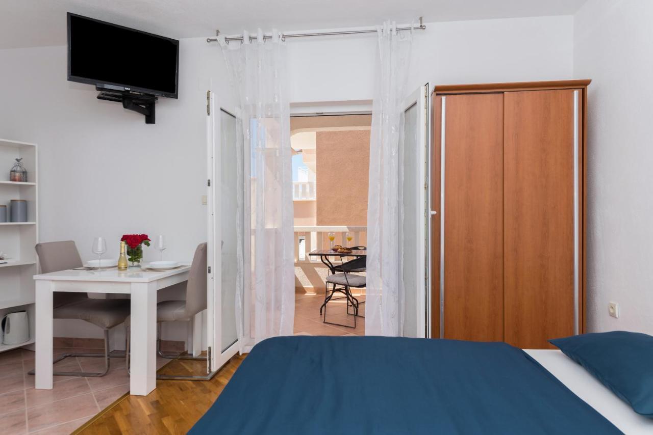 Skiljini Dvori - Studio-Apartman 1 Makarska Bagian luar foto