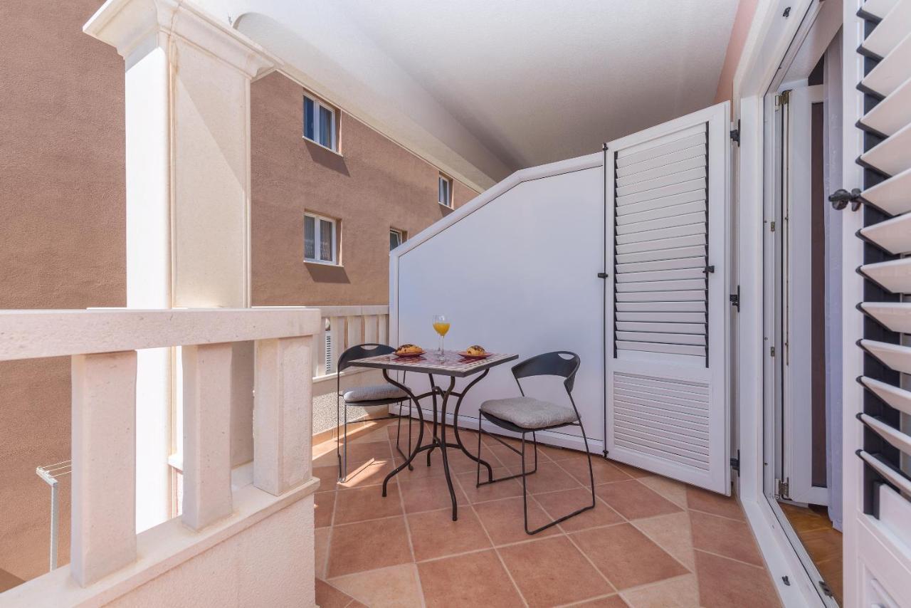 Skiljini Dvori - Studio-Apartman 1 Makarska Bagian luar foto